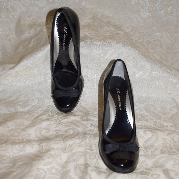 Anne Klein Black Patent Leather Bow Pumps - Sz 7.5 M - Picture 3 of 9